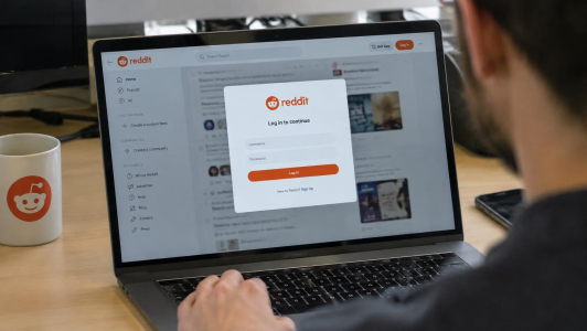 Reddit to Test Login Access Outside the U.S.