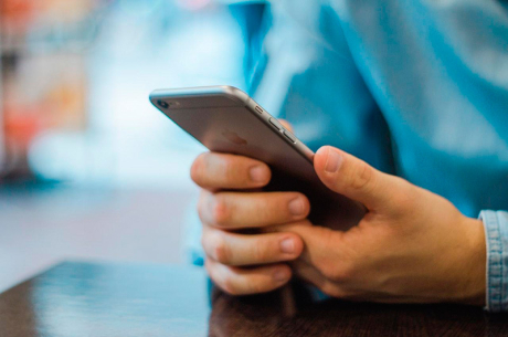 5 Terrific iOS-Friendly Canva Alternatives to Upgrade Your Marketing Visuals