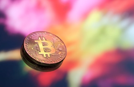 How to pay in Bitcoin: Hype and Coinbase